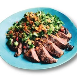 ยำผักชี เนื้อย่าง