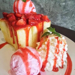 สตรอว์เบอร์รี่โทสต์