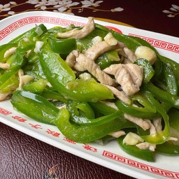 หมูผัดพริกหยวก