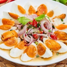 ยำไข่เค็ม