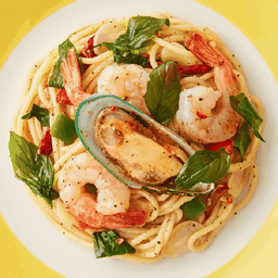 Thai Spicy Stir Fried Spaghetti Seafood