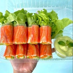 โรลปูอัดซอสครีมซีฟู้ด