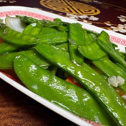 ถั่วลันเตาผัดกระเทียม