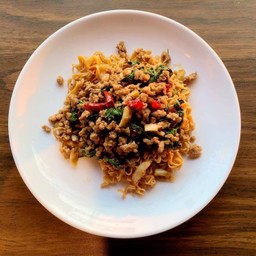 มาม่ากะเพรา