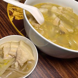 ผักดองหมูตุ๋นเส้นหมี่จีน