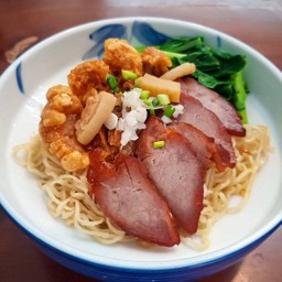 บะหมี่หมูแดงย่าง หมูกรอบ