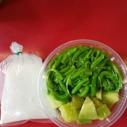 แตงไทยน้ำกะทิ อร่อยมากท้าให้ลอง by หวาน&อัฐ ตลาดสดไอยรา (โซนกลางตลาด ด้านหน้าเวที)