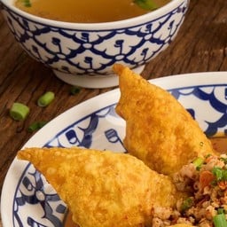 เกี๊ยวอวบทอด1ชิ้น