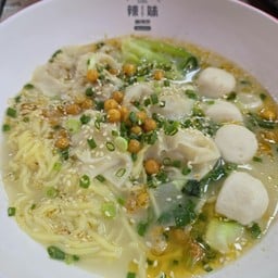 Set บะหมี่เกี๊ยว ซุปกระดูกหมู