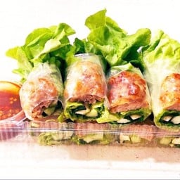 โรลลุยสวน แหนมเนือง (8คำ)