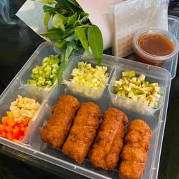 แหนมเนืองชุด 8 ไม้ (พร้อมทาน)