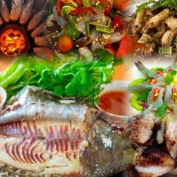 ก๋วยเตี๋ยวไก่มะระ ร้านอิสลาม