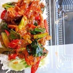 ข้าวผัดคะน้าปลากระป๋อง
