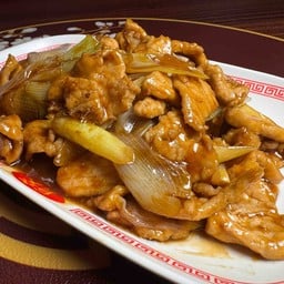 เนื้อแกะผัดขิงหอม 