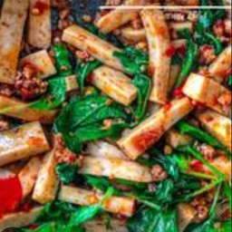 หมูยอผัดโหระพาราดข้าว