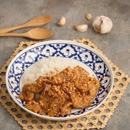 ข้าวหมูเด้งทอดกระเทียม