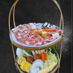 ชุดหมูอิ่มพุงแตก L