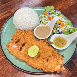ข้าวสเต็กไก่กรอบ
