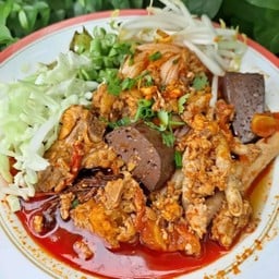 ครัวในบ้าน ขนมจีนน้ำเงี้ยวโคตรอร่อย ข้าวซอยไก่โคตรเด็ด ยำโคตรแซ่บ