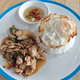 กะเพราโบราณหมูชิ้น