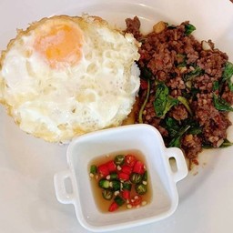 กะเพาเนื้อโคขุน