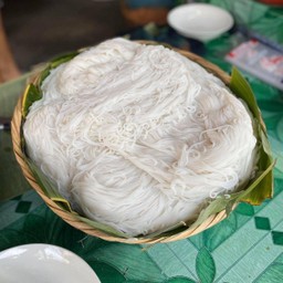 ร้านลาภ เเพรกษา