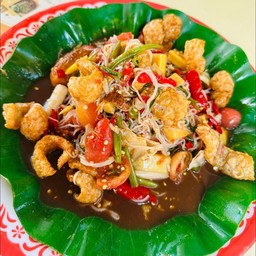 ตำถาดข้าวปุ้นแคปหมู