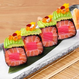 โรลปลาดิบรวมอะโวคาโด