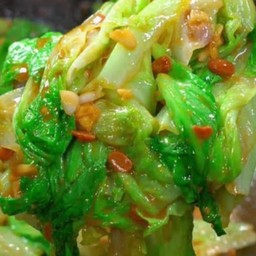 ผัดกะหล่ำหมูสับ