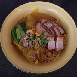 เกี๊ยวต้มยำ