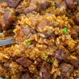 ข้าวผัดเนื้อนุ่ม