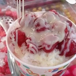 น้ำแข็งไสนมสด