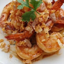 กุ้งกระเทียมเป็นกับ