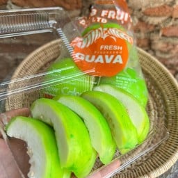 ฝรั่งแช่บ๊วย