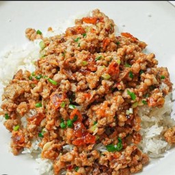 ข้าวราดผัดพริกเผาหมูสับไข่เค็ม