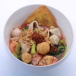 ก๋วยเตี๋ยวลูกชิ้นแคะเจ้หลีสำเพ็ง ลำลูกกาคลอง4