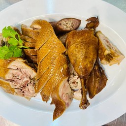 เป็ดพะโล้  ( ครึ่งตัว )