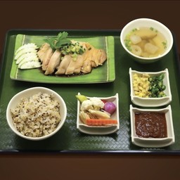 ข้าวมันควินัว ไก่ซูวีเวลเนส