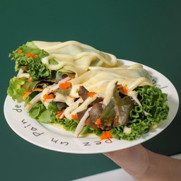 เครปสลัด ปูอัด ไข่กุ้ง ครีมสลัด