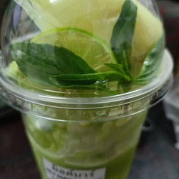 สับปะรด+ใบโหระพา+มะนาวปั่น