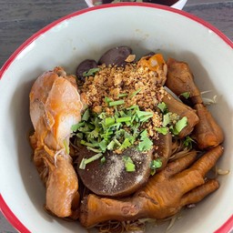 ไก่ตุ๋นแห้ง