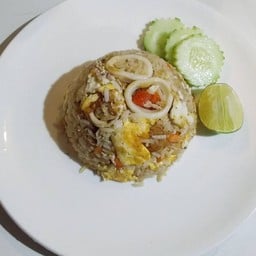 ข้าวผัดหมึก