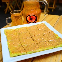 โรตีเหลี่ยมใบเตย - เนยถั่ว