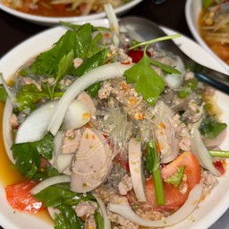 ยำวุ้นเส้นหมูสับหมูยอ