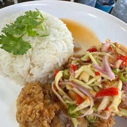 ข้าวไก่กรอบซอสมะม่วง
