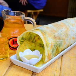 โรตีคมแฝก - ชาเขียว