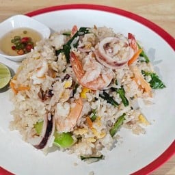 ข้าวผัดทะเล