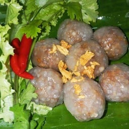 สาคูไส้หมู&ไข่หมึกซีฟู้ดโคตรแซ่บ Byป้าจู