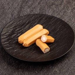 ไส้กรอกชีส 2 ชิ้น