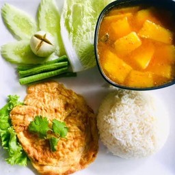 Set 1 ข้าวไข่เจียว+แกงส้มกุ้ง